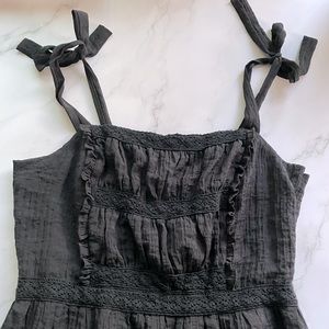 Black MIDI dress size Small Cupcakes & Cashmere